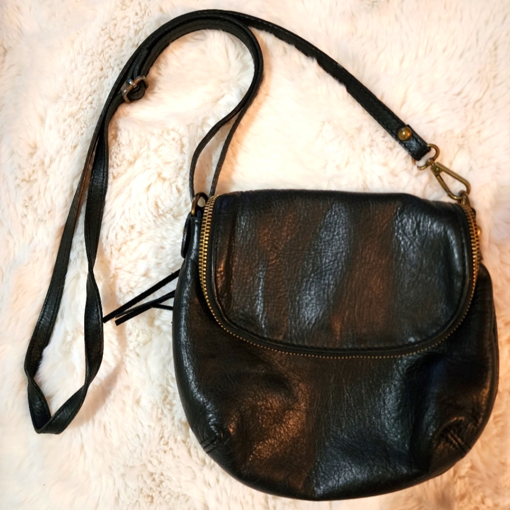 Small Black 100% Leather Crossbody Purse